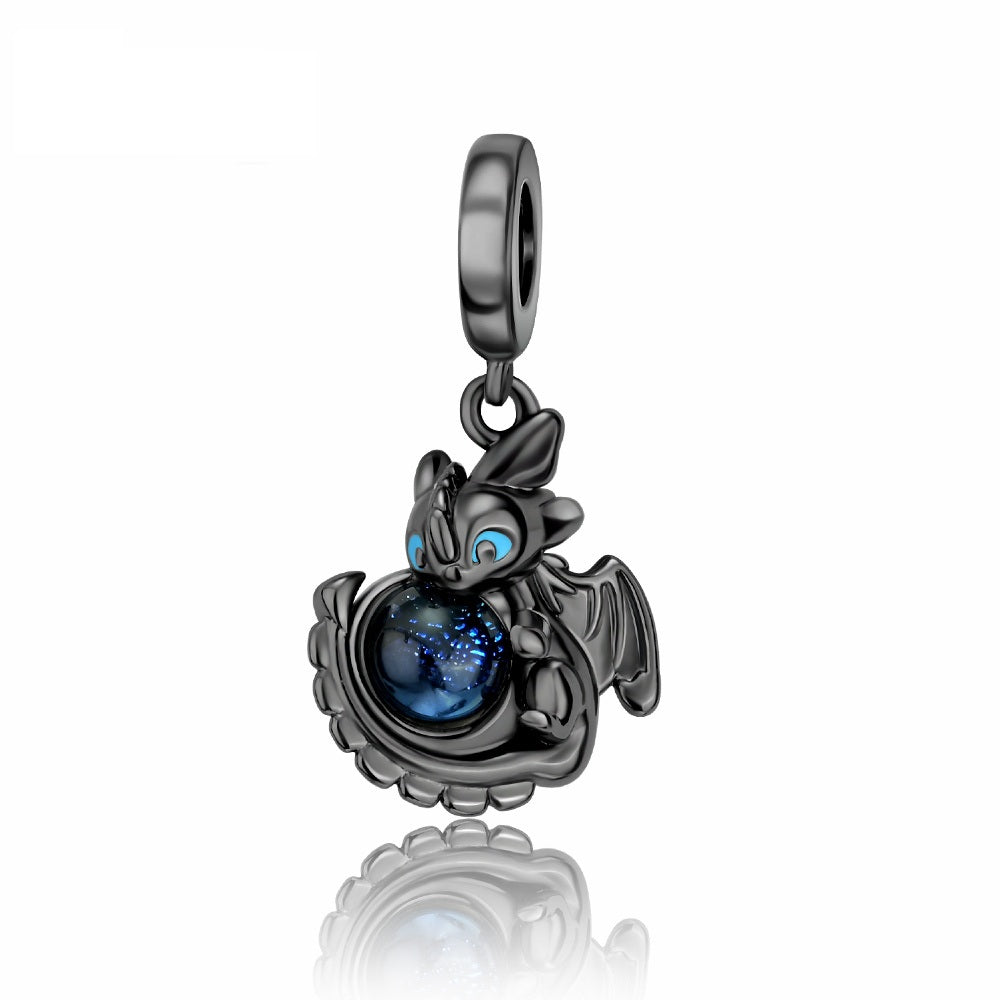 Charm Dragon Negro - Desdentado