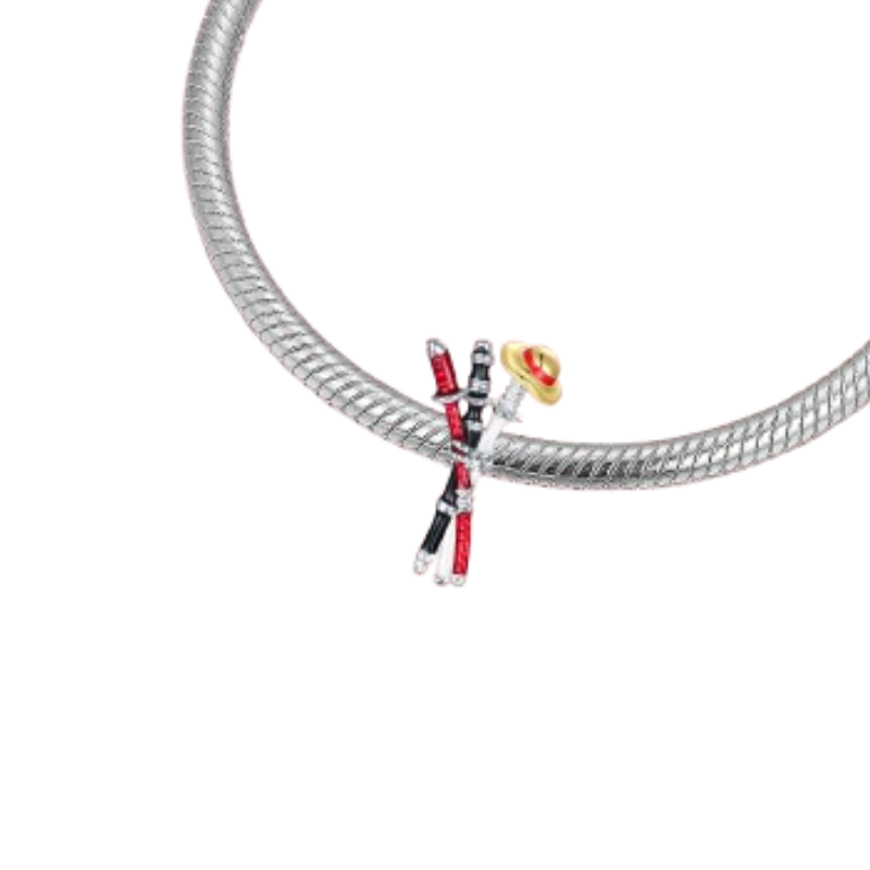 Abalorio Charm Zoro – Trío de Espadas con Sombrero de Luffy