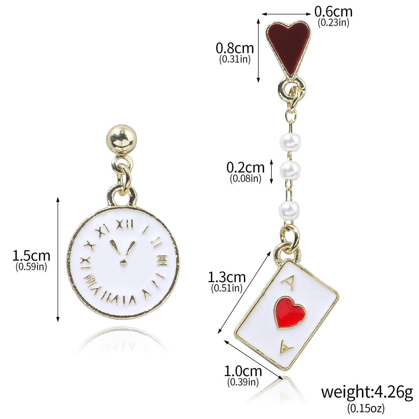 Pendientes Asimétricos Alicia – Reloj y Carta de Corazones