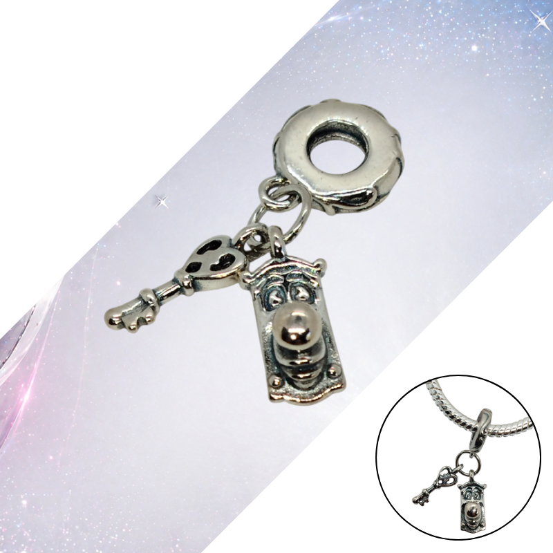 Charm Colgante Sr. Picaporte y Llave – Alicia en el País de las Maravillas