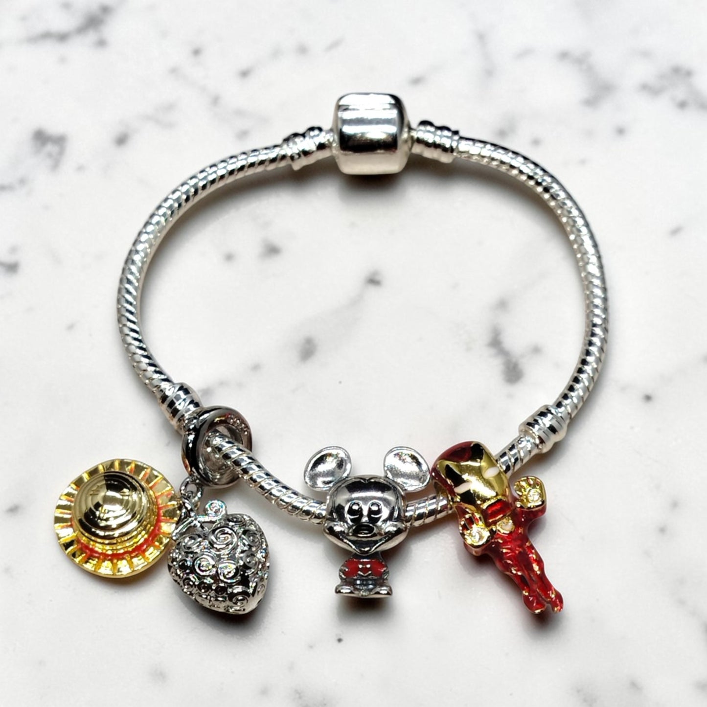 Pulsera Misterio Frikiverso (3 charms)